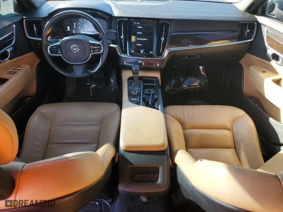 2017 Volvo S90 Momentum with VIN YV1102AK7H1014266, listed as a Copart auction lot 81897184 with 101,327 mi miles and Salvage Title. Bid and sale history available at carsss.com. Image 8.