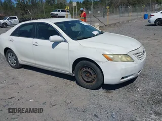 2007 Toyota Camry CE with VIN 4T1BE46KX7U675489, listed as a IAAI auction lot 41901818 with 203,335 mi miles. Bid and sale history available at carsss.com. Image 1.