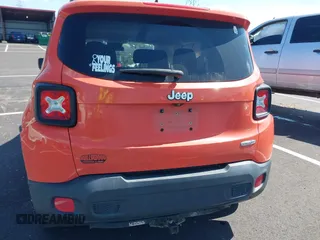2017 Jeep Renegade Latitude z VIN ZACCJABB4HPG33377, wystawiony jako IAAI lot #41967663 z przebiegiem 141 201 mil mil oraz . Historia ofert i sprzedaży dostępna na DreamBid. Obrazek 15.