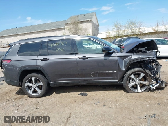 2024 Jeep Grand Cherokee Limited with VIN 1C4RJKBG2R8531452, listed as a IAAI auction lot 42099767 with 13,398 mi miles and . Bid and sale history available at DreamBid. Image 13.