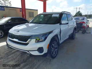 2021 Kia Seltos S with VIN KNDEUCA23M7141881, listed as a IAAI auction lot 41949293 with 41,881 mi miles. Bid and sale history available at carsss.com. Image 21.