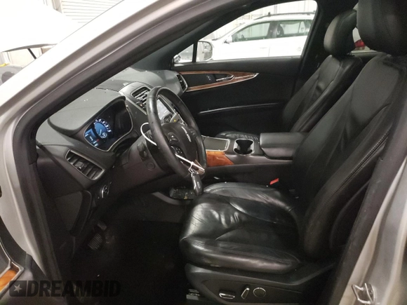 2017 Lincoln MKX Select with VIN 2LMPJ8KR3HBL11048, listed as a Copart auction lot 88952455 with 116,041 mi miles and Salvage Title. Bid and sale history available at carsss.com. Image 7.