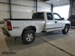 2001 Chevrolet Silverado 1500 LS with VIN 1GCEK19T21E163000, listed as a Copart auction lot 51509455 with 182,528 mi miles and Salvage Title. Bid and sale history available at carsss.com. Image 3.
