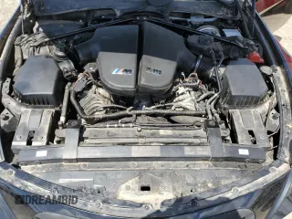 2010 BMW M6 z VIN WBSEH9C52ACY25265, wystawiony jako Copart lot #53721055 z przebiegiem Nie podano mil oraz Tytuł czysty. Historia ofert i sprzedaży dostępna na DreamBid. Obrazek 11.