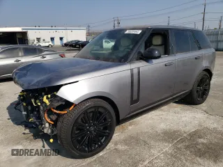 2024 Land Rover Range Rover SE with VIN SALKP9E91RA233403, listed as a Copart auction lot 76520464 with 7,823 mi miles and Salvage Title. Bid and sale history available at carsss.com. Image 1.