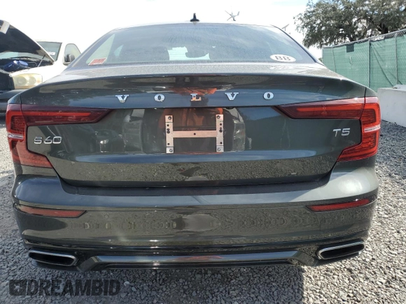 2021 Volvo S60 Momentum with VIN 7JR102FZ5MG108618, listed as a Copart auction lot 42124914 with 23,553 mi miles. Bid and sale history available at carsss.com. Image 6.