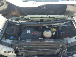 1999 Volkswagen EuroVan GLS с VIN WV2KH2705XH017697, выставлен на аукционе Copart как лот 69303664 с пробегом 156 811 миль миль и Списание • Salvage title. История ставок и продаж доступна на DreamBid. Изображение 13.