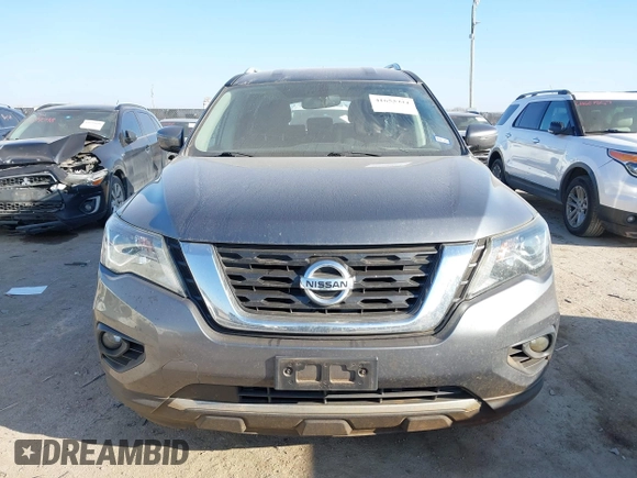 2018 Nissan Pathfinder S z VIN 5N1DR2MM5JC673071, wystawiony jako IAAI lot #41653944 z przebiegiem 120 261 mil mil oraz . Historia ofert i sprzedaży dostępna na DreamBid. Obrazek 12.