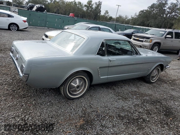 1965 Ford Mustang z VIN 5F07D164390, wystawiony jako Copart lot #81751974 z przebiegiem 701 957 mil mil oraz Szkoda całkowita • Salvage title. Historia ofert i sprzedaży dostępna na DreamBid. Obrazek 3.