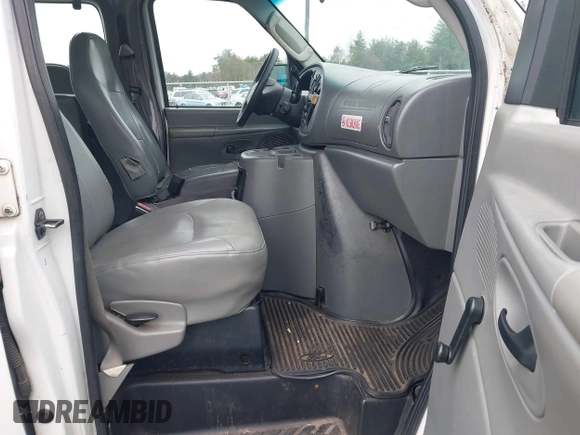 2005 Ford Econoline Cargo with VIN 1FTNE24W25HA14010, listed as a IAAI auction lot 41947382 with Not provided miles and . Bid and sale history available at DreamBid. Image 5.