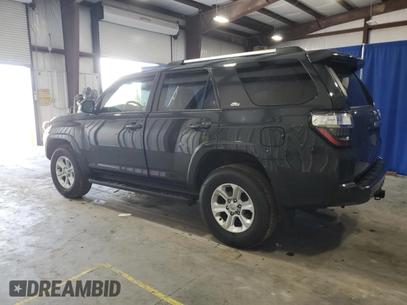 2024 Toyota 4Runner SR5 with VIN JTEMU5JR3R6239600, listed as a Copart auction lot 61255535 with 23,888 mi miles and Clean title. Bid and sale history available at DreamBid. Image 2.
