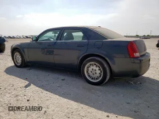 2007 Chrysler 300 z VIN 2C3KA43R37H849119, wystawiony jako Copart lot #57947435 z przebiegiem 164 045 mil mil oraz Czysty tytuł • Clean title. Historia ofert i sprzedaży dostępna na DreamBid. Obrazek 2.