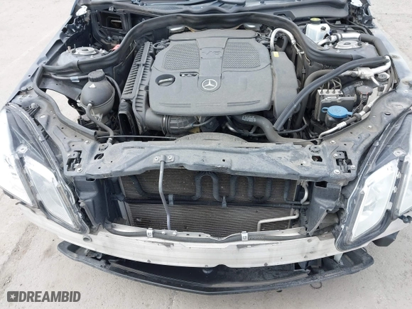 2012 Mercedes-Benz E-Class E 350 Luxury with VIN WDDHF5KB7CA600239, listed as a IAAI auction lot 41915206 with 94,970 mi miles. Bid and sale history available at carsss.com. Image 6.