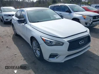 2014 Infiniti Q50 Premium with VIN JN1BV7ARXEM692903, listed as a IAAI auction lot 41909628 with 129,995 mi miles. Bid and sale history available at carsss.com. Image 1.