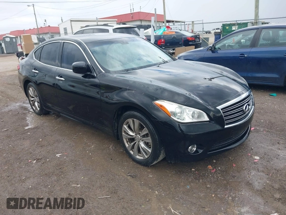 2013 Infiniti M37 with VIN JN1BY1AP9DM513719, listed as a IAAI auction lot 41543165 with 141,488 mi miles. Bid and sale history available at carsss.com. Image 1.