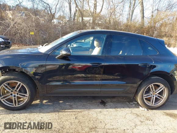 2024 Porsche Macan with VIN WP1AA2A56RLB09824, listed as a IAAI auction lot 41547013 with 10,703 mi miles and . Bid and sale history available at DreamBid. Image 15.