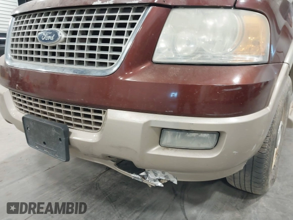 2006 Ford Expedition Eddie Bauer with VIN 1FMFU17586LA94718, listed as a IAAI auction lot 41531800 with 225,380 mi miles. Bid and sale history available at carsss.com. Image 15.