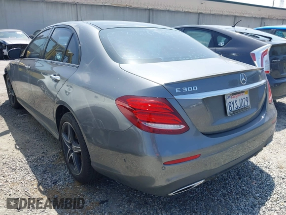 2018 Mercedes-Benz E-Class E 300 with VIN WDDZF4JB0JA433719, listed as a IAAI auction lot 41728360 with 46,848 mi miles. Bid and sale history available at carsss.com. Image 3.