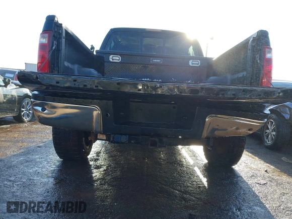 2010 Ford Super Duty F-250 SRW XL with VIN 1FTSW2BR6AEA14388, listed as a IAAI auction lot 41633890 with 251,600 mi miles. Bid and sale history available at carsss.com. Image 16.