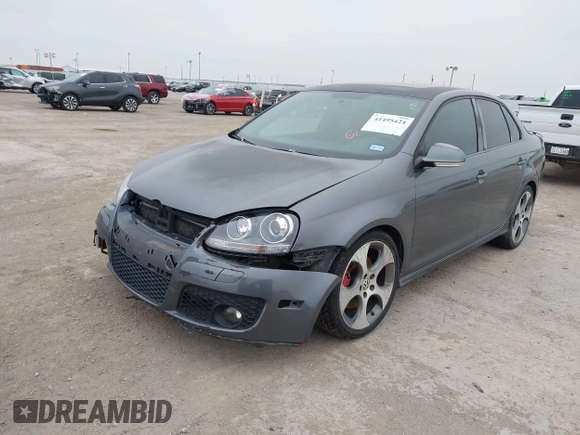2007 Volkswagen Jetta Sedan GLI 2.0L Turbo with VIN 3VWXJ71K57M095261, listed as a IAAI auction lot 41495424 with 246,772 mi miles. Bid and sale history available at carsss.com. Image 2.