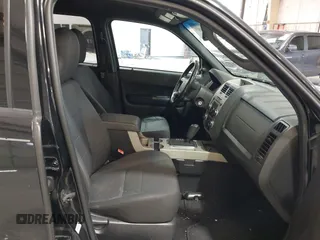 2012 Ford Escape XLT z VIN 1FMCU0DG1CKB57081, wystawiony jako IAAI lot #42611031 z przebiegiem 287 122 mil mil oraz . Historia ofert i sprzedaży dostępna na DreamBid. Obrazek 5.