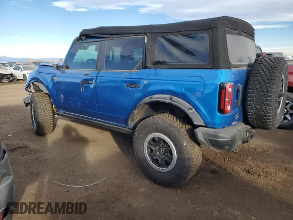 2021 Ford Bronco with VIN 1FMEE5DP9MLA96464, listed as a Copart auction lot 43830135 with 5,211 mi miles and Salvage Title. Bid and sale history available at DreamBid. Image 2.