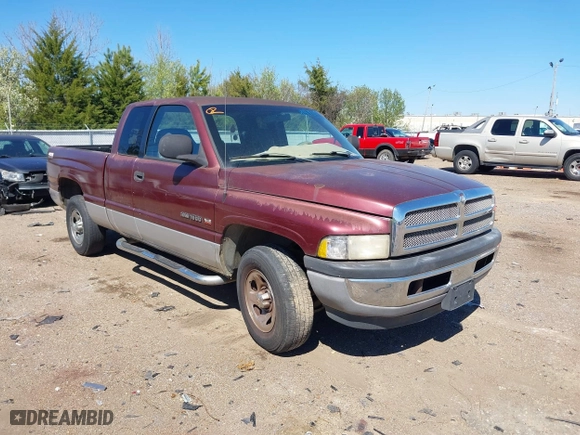 2001 Dodge Ram 1500 with VIN 3B7HC13Y71G771067, listed as a IAAI auction lot 41811515 with 213,806 mi miles. Bid and sale history available at carsss.com. Image 1.