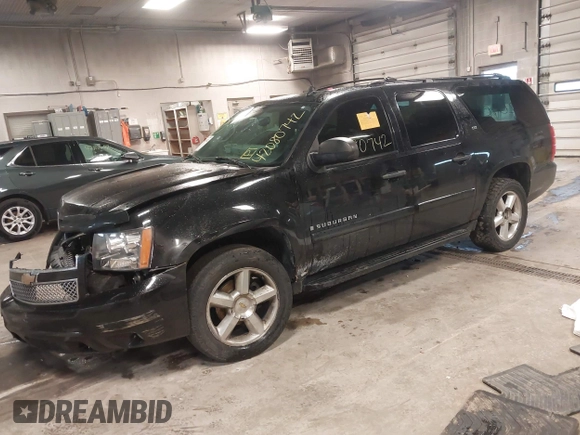 2008 Chevrolet Suburban LT w/3LT with VIN 1GNFK16388J153783, listed as a IAAI auction lot 42080742 with 301,158 mi miles. Bid and sale history available at carsss.com. Image 17.