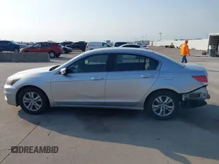 2012 Honda Accord LX Premium z VIN 1HGCP2F49CA157556, wystawiony jako IAAI lot #42031932 z przebiegiem 118 020 mil mil oraz . Historia ofert i sprzedaży dostępna na DreamBid. Obrazek 14.