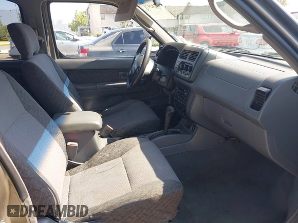 2001 Nissan Xterra XE z VIN 5N1ED28T41C554495, wystawiony jako IAAI lot #42282971 z przebiegiem 270 465 mil mil oraz . Historia ofert i sprzedaży dostępna na DreamBid. Obrazek 5.