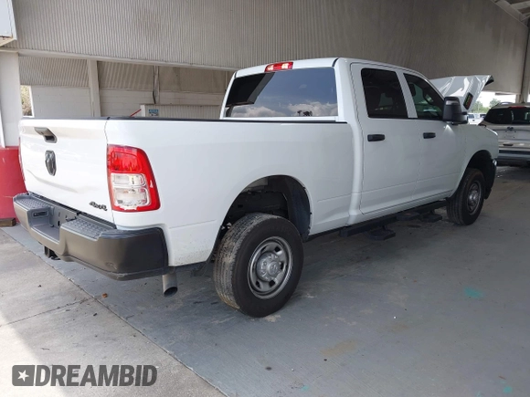 2024 Ram 2500 Tradesman с VIN 3C6UR5CJ4RG267621, выставлен на аукционе IAAI как лот 42442525 с пробегом 9 929 миль миль и . История ставок и продаж доступна на DreamBid. Изображение 4.