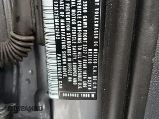2014 Volkswagen Beetle Entry z VIN 3VWF17AT2EM642942, wystawiony jako Copart lot #60241445 z przebiegiem 70 780 mil mil oraz Szkoda całkowita • Salvage title. Historia ofert i sprzedaży dostępna na DreamBid. Obrazek 13.