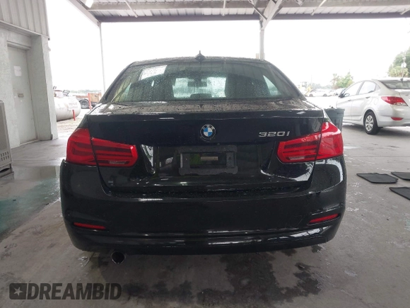2018 BMW 3 Series 320i with VIN WBA8E1G54JNU90018, listed as a IAAI auction lot 42236134 with 73,589 mi miles and . Bid and sale history available at DreamBid. Image 17.