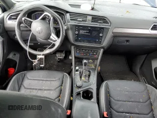 2024 Volkswagen Tiguan SEL R-Line с VIN 3VV4B7AX2RM031987, выставлен на аукционе Copart как лот 47734255 с пробегом 26 727 миль миль и Списание • Salvage title. История ставок и продаж доступна на DreamBid. Изображение 8.