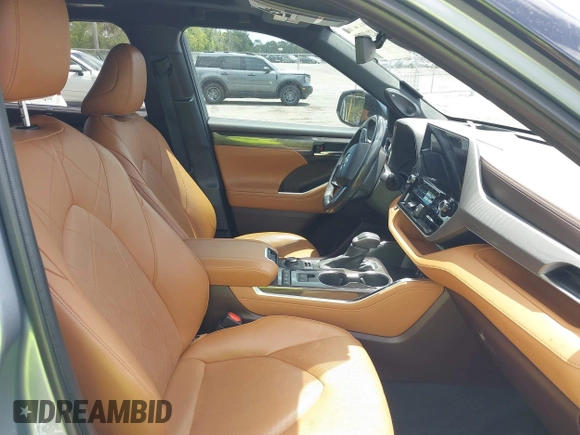 2022 Toyota Highlander Platinum z VIN 5TDFZRBHXNS175366, wystawiony jako IAAI lot #42149787 z przebiegiem 32 235 mil mil oraz . Historia ofert i sprzedaży dostępna na DreamBid. Obrazek 5.