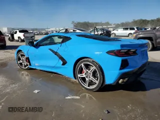 2022 Chevrolet Corvette 3LT z VIN 1G1YC2D42N5111848, wystawiony jako Copart lot #82081144 z przebiegiem 4 874 mil mil oraz Szkoda całkowita • Salvage title. Historia ofert i sprzedaży dostępna na DreamBid. Obrazek 2.