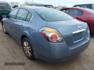2012 Nissan Altima 2.5 with VIN 1N4AL2AP2CN493678, listed as a IAAI auction lot 42105581 with 147,956 mi miles and . Bid and sale history available at carsss.com. Image 3.