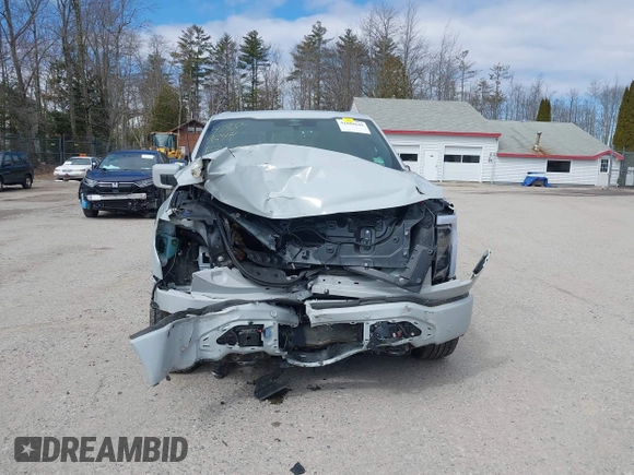 2024 Ford F-150 Lightning Lariat z VIN 1FT6W5L73RWG16719, wystawiony jako IAAI lot #41889644 z przebiegiem 5 031 mil mil oraz . Historia ofert i sprzedaży dostępna na DreamBid. Obrazek 12.