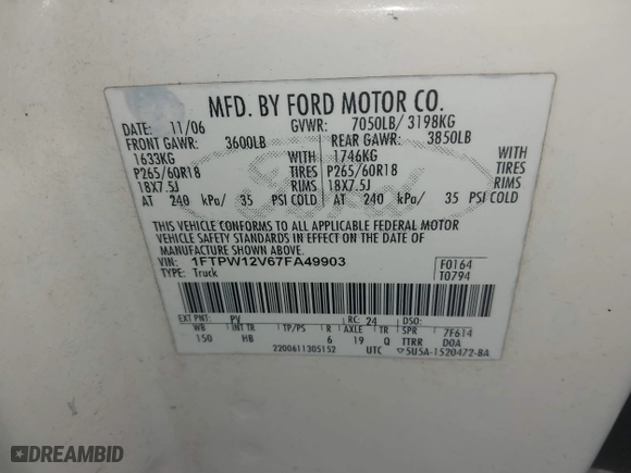 2007 Ford F-150 XLT with VIN 1FTPW12V67FA49903, listed as a IAAI auction lot 42112749 with 200,662 mi miles. Bid and sale history available at carsss.com. Image 9.