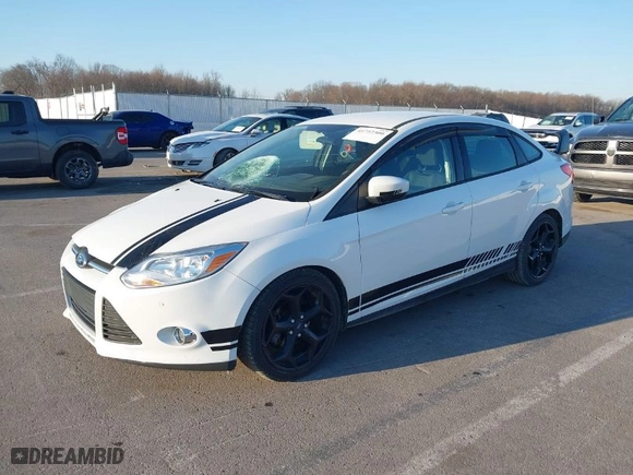 2012 Ford Focus SE with VIN 1FAHP3F29CL251911, listed as a IAAI auction lot 41757300 with 160,968 mi miles. Bid and sale history available at carsss.com. Image 2.