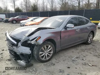 2019 Infiniti Q70 Luxe with VIN JN1BY1AR9KM585437, listed as a Copart auction lot 46824235 with 35,488 mi miles and Salvage Title. Bid and sale history available at DreamBid. Image 1.