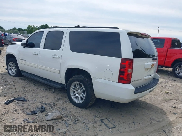 2014 Chevrolet Suburban LT with VIN 1GNSCJE08ER185472, listed as a IAAI auction lot 39849223 with 198,853 mi miles. Bid and sale history available at carsss.com. Image 3.