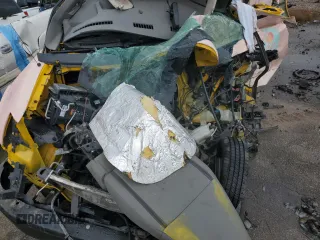 2018 GMC Savana z VIN 1GD07RFPXJ1901517, wystawiony jako Copart lot #77804134 z przebiegiem Nie podano mil oraz Nie do naprawy. Historia ofert i sprzedaży dostępna na DreamBid. Obrazek 12.