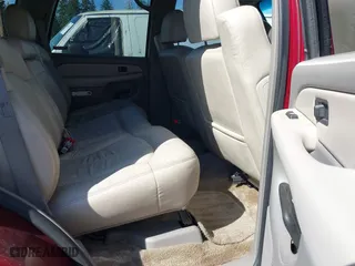 2001 Chevrolet Tahoe LS with VIN 1GNEK13T61J251300, listed as a IAAI auction lot 42071879 with 193,300 mi miles. Bid and sale history available at carsss.com. Image 8.