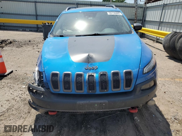 2018 Jeep Cherokee Trailhawk z VIN 1C4PJMBX0JD562021, wystawiony jako Copart lot #59136885 z przebiegiem 122 792 mil mil oraz Szkoda całkowita • Salvage title. Historia ofert i sprzedaży dostępna na DreamBid. Obrazek 5.
