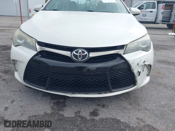 2015 Toyota Camry XLE with VIN 4T1BF1FK6FU081797, listed as a IAAI auction lot 41994718 with 68,899 mi miles. Bid and sale history available at carsss.com. Image 6.