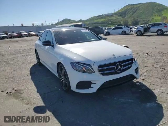2019 Mercedes-Benz E-Class E 300 with VIN WDDZF4JB7KA605701, listed as a Copart auction lot 38572993 with 60,909 mi miles. Bid and sale history available at carsss.com. Image 11.