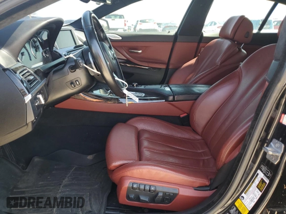 2014 BMW 6 Series 650i xDrive z VIN WBA6B4C5XED099250, wystawiony jako Copart lot #52734845 z przebiegiem Nie podano mil oraz Czysty tytuł • Clean title. Historia ofert i sprzedaży dostępna na DreamBid. Obrazek 7.