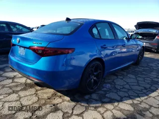 2019 Alfa Romeo Giulia Ti Sport with VIN ZARFAMBN9K7605593, listed as a Copart auction lot 43665353 with 25,176 mi miles. Bid and sale history available at carsss.com. Image 3.
