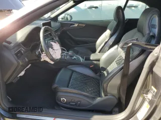 2018 Audi S5 Premium Plus z VIN WAUY4GF57JN005703, wystawiony jako Copart lot #57828125 z przebiegiem 40 459 mil mil oraz Szkody całkowita. Historia ofert i sprzedaży dostępna na DreamBid. Obrazek 7.